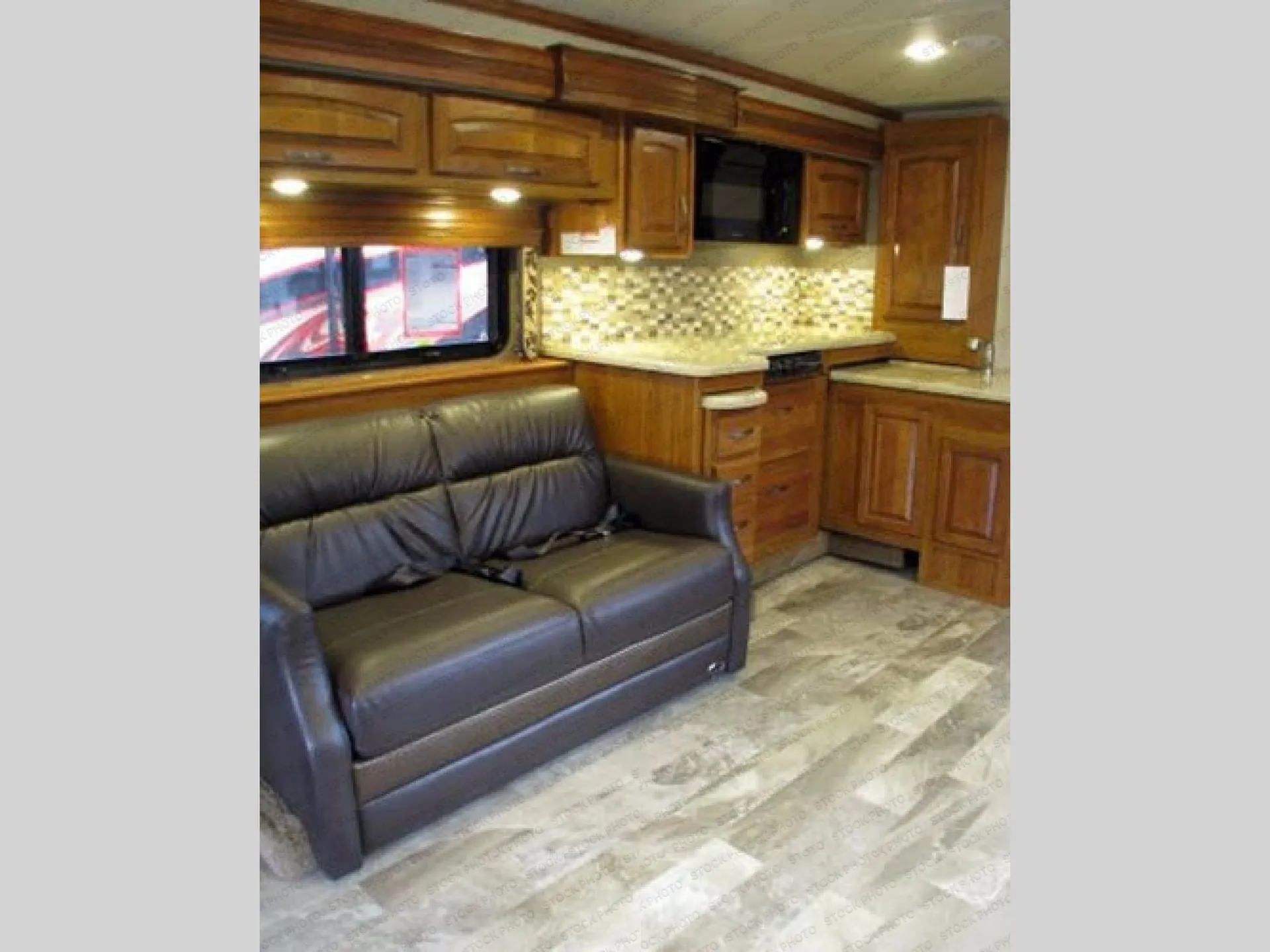 2017 Jayco Seneca 37TS - Photo 4
