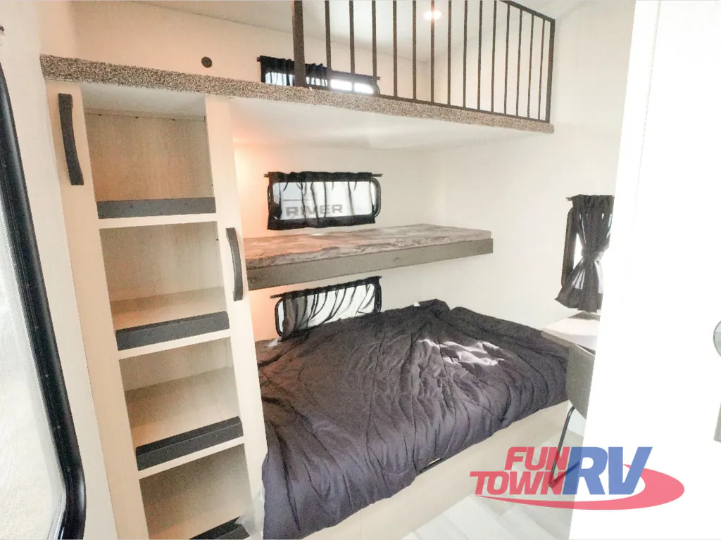 2026 Forest River Cardinal 35CRIB, Photos photo 18