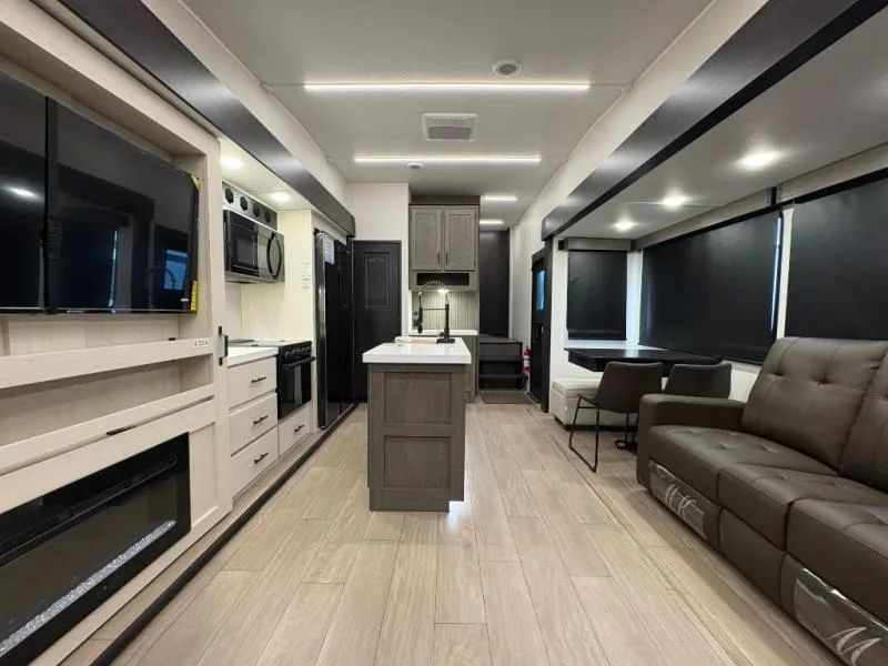 2026 Forest River Cherokee Arctic Wolf 3250SUITE - Photo 3