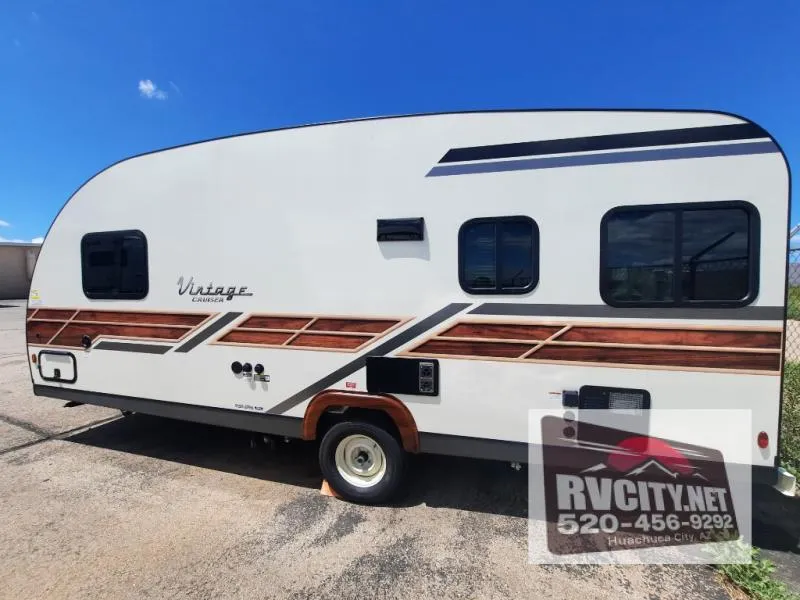 2024 Gulf Stream RV Vintage Cruiser 19ERD - Photo 3