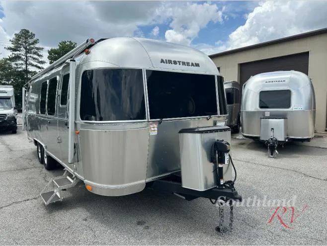 2023 Airstream International 28RB - Photo 2