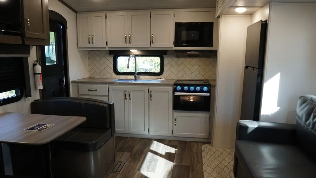 2023 Keystone Cougar Sport 2100RK - Photo 3