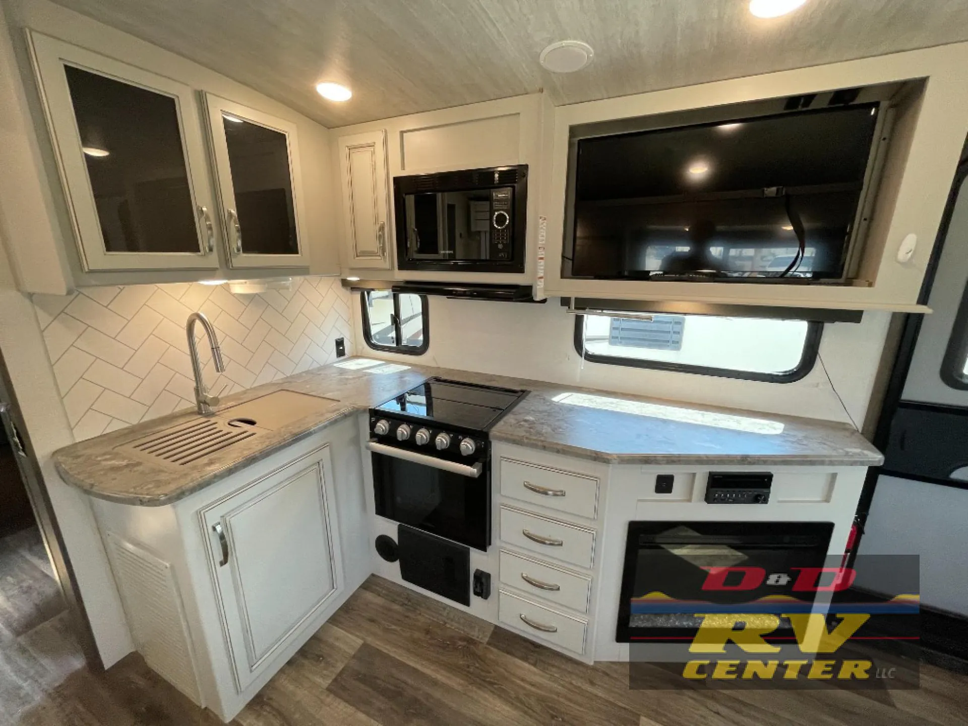2021 Keystone RV Cougar Half-Ton 25RDS - Photo 4