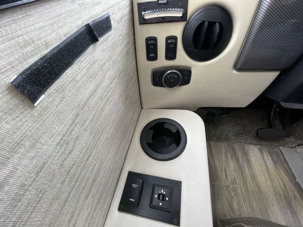 2023 Thor Motor Coach Axis 24.3, Photos photo 28