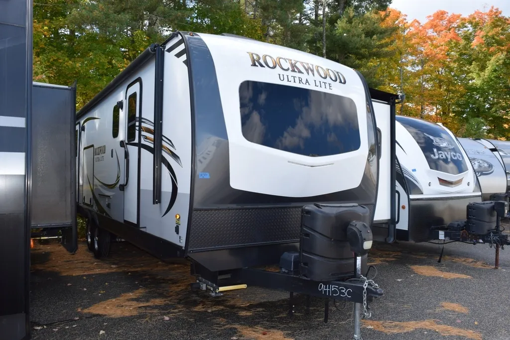 2020 Forest River Rockwood Ultra Lite 2614BS - Photo 4