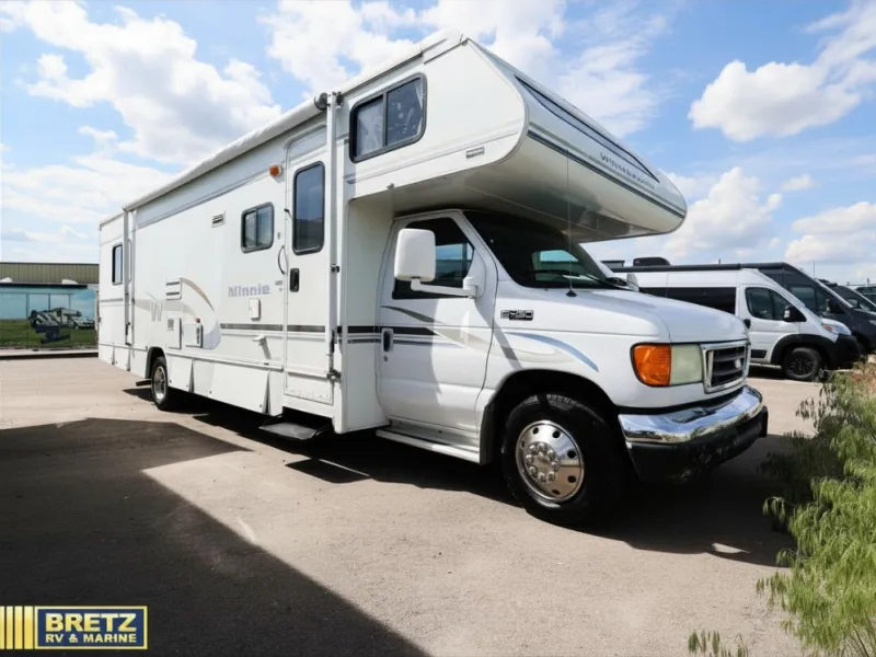 2004 Winnebago Minnie Winnie Used    31 C - Main photo