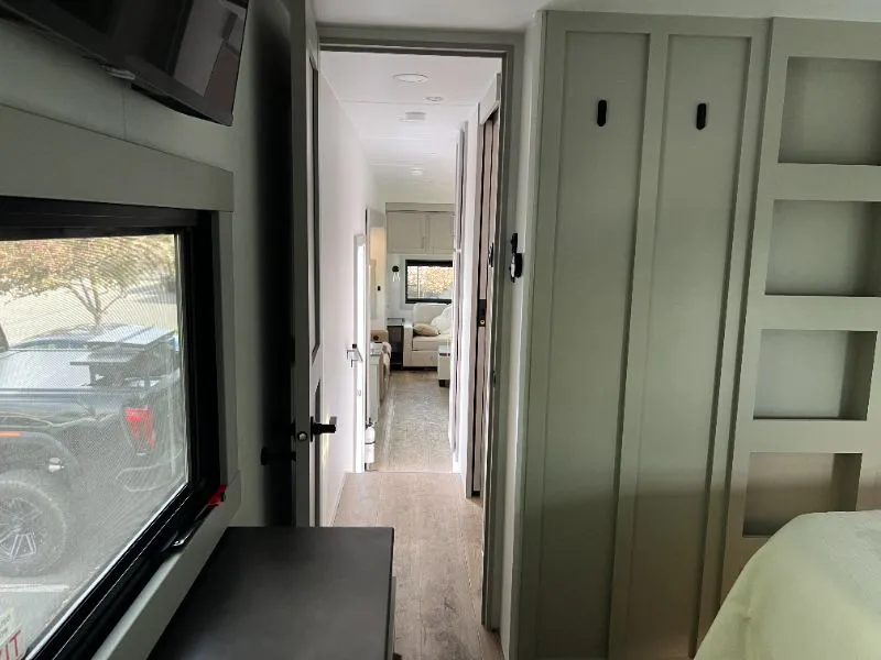 2026 Brinkley Model Z 3600, Photos photo 21