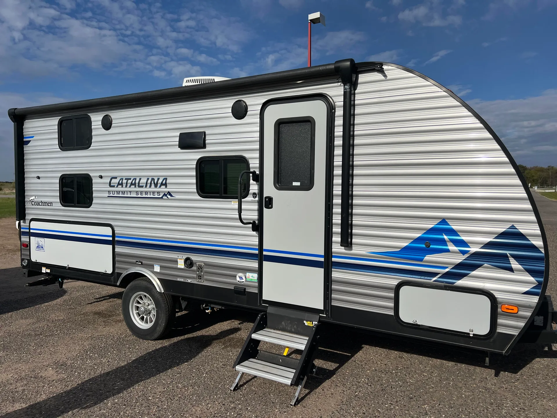 2022 Coachmen Catalina Summit 184BHS - Photo 2