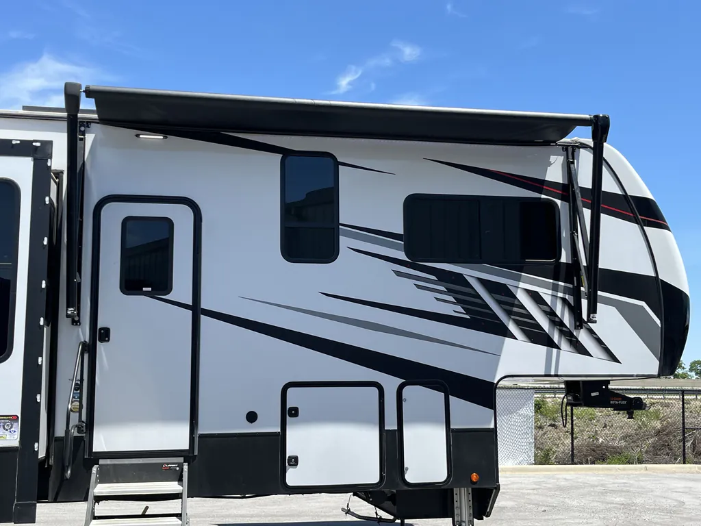 2023 Alliance RV Valor 42V13, Photos photo 34