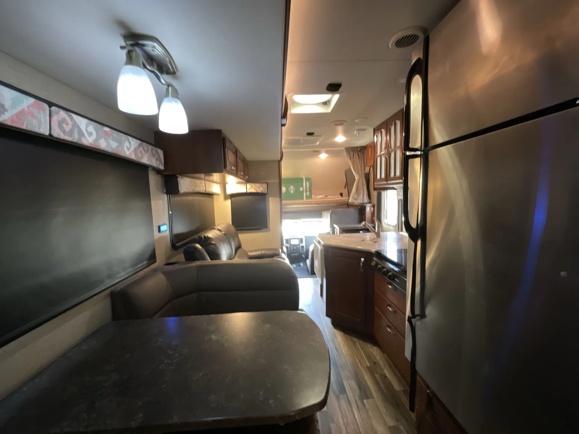 2017 dynamax Isata 5 36DS — living area main