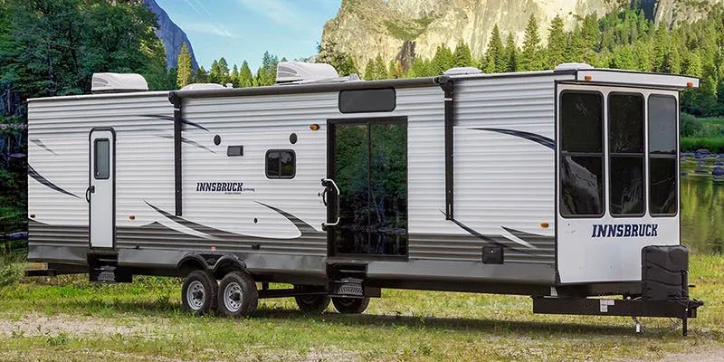 Trailmaster Lodge 406FLR exterior