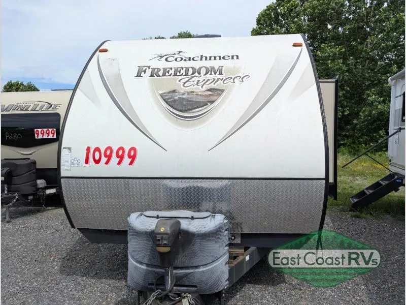 2016 Coachmen RV Freedom Express 282BHDS - Photo 2