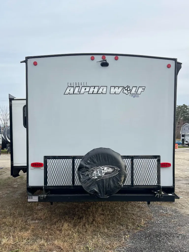 2022 Forest River Cherokee Alpha Wolf 26RB-L, Photos photo 22