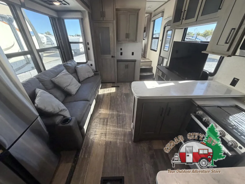 2021 Keystone Raptor 351, Photos photo 18