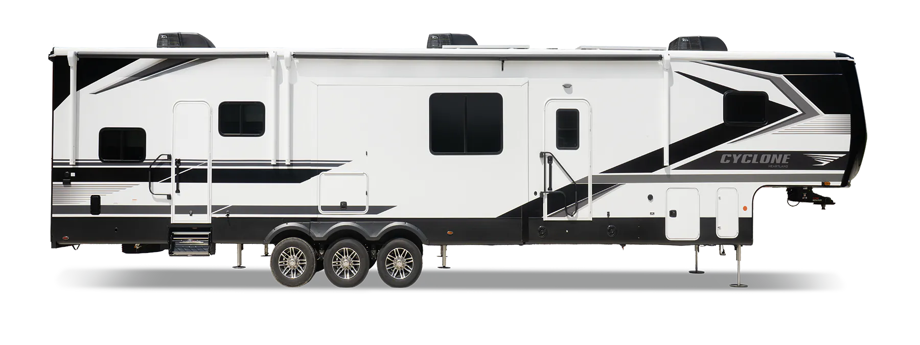 Heartland Cyclone 3914 exterior