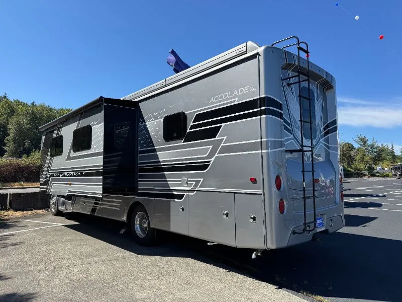2025 Entegra Coach Accolade XL 37K - Photo 3