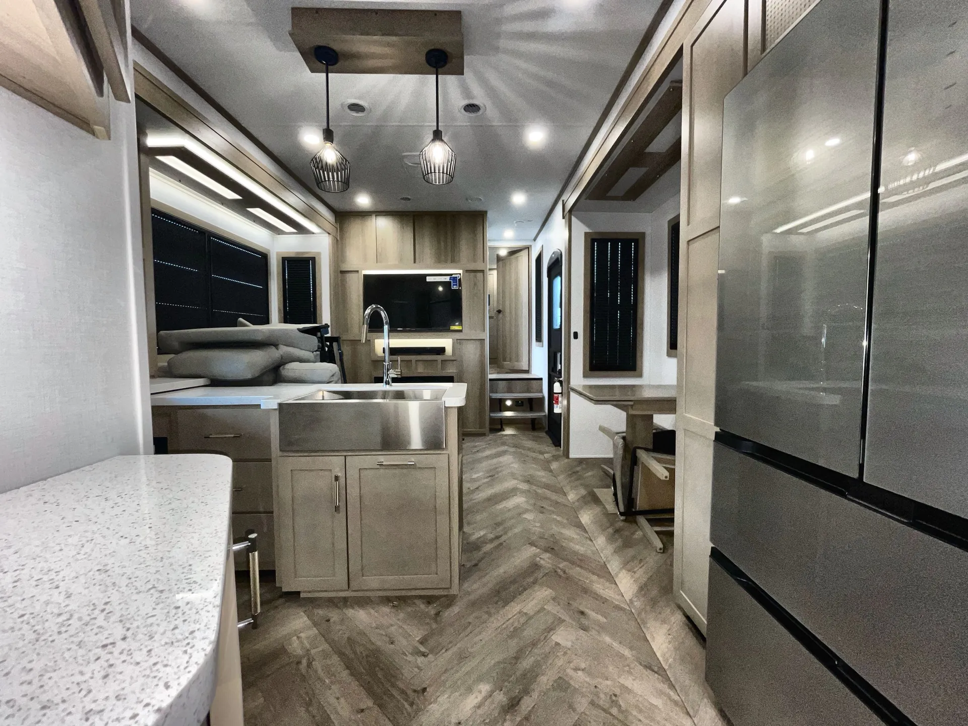 2026 Keystone Raptor 433 — living area main
