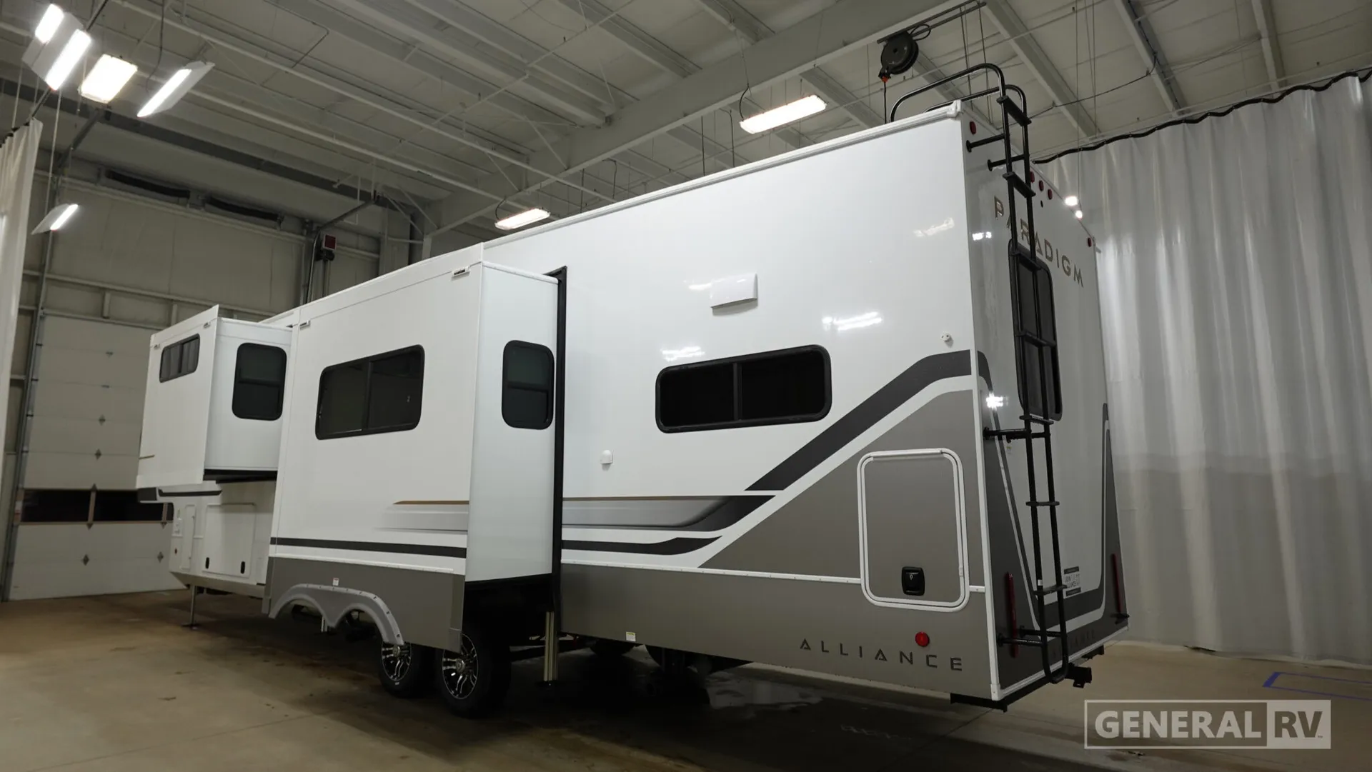 2026 Alliance RV Paradigm 382RK - Photo 4