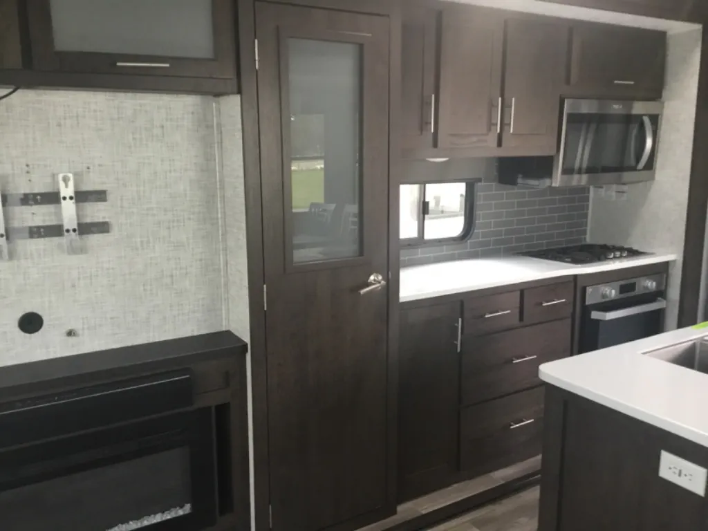 2020 Forest River Salem Grand Villa 42DL, Photos photo 7