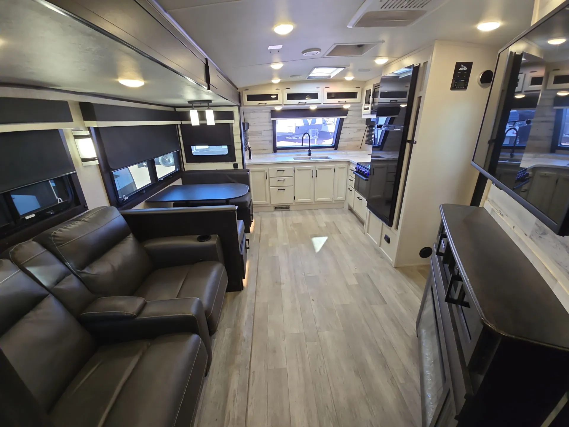 2023 Jayco White Hawk 26FK - Photo 4