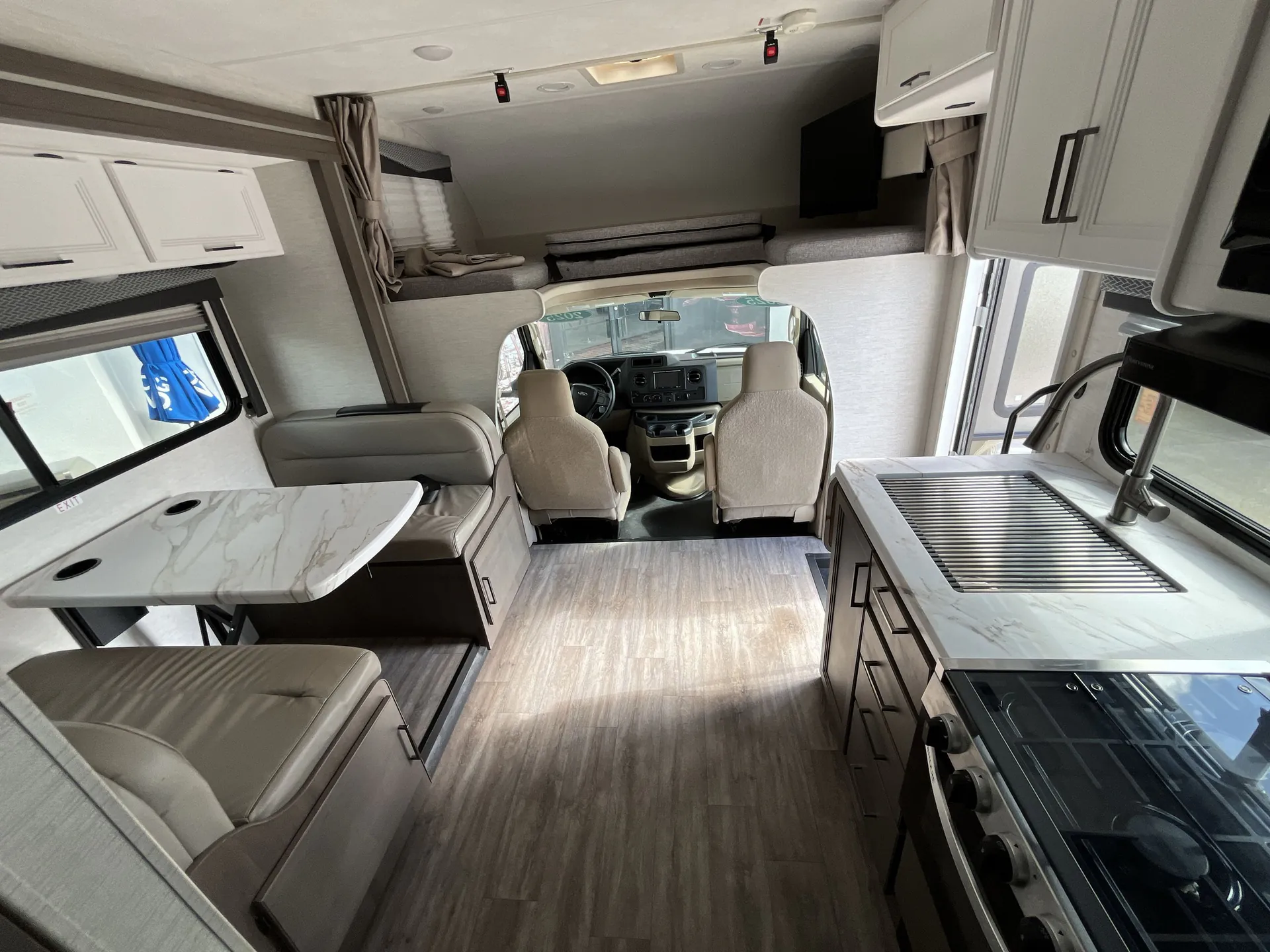2025 Thor Motor Coach Four Winds 25V — living area main