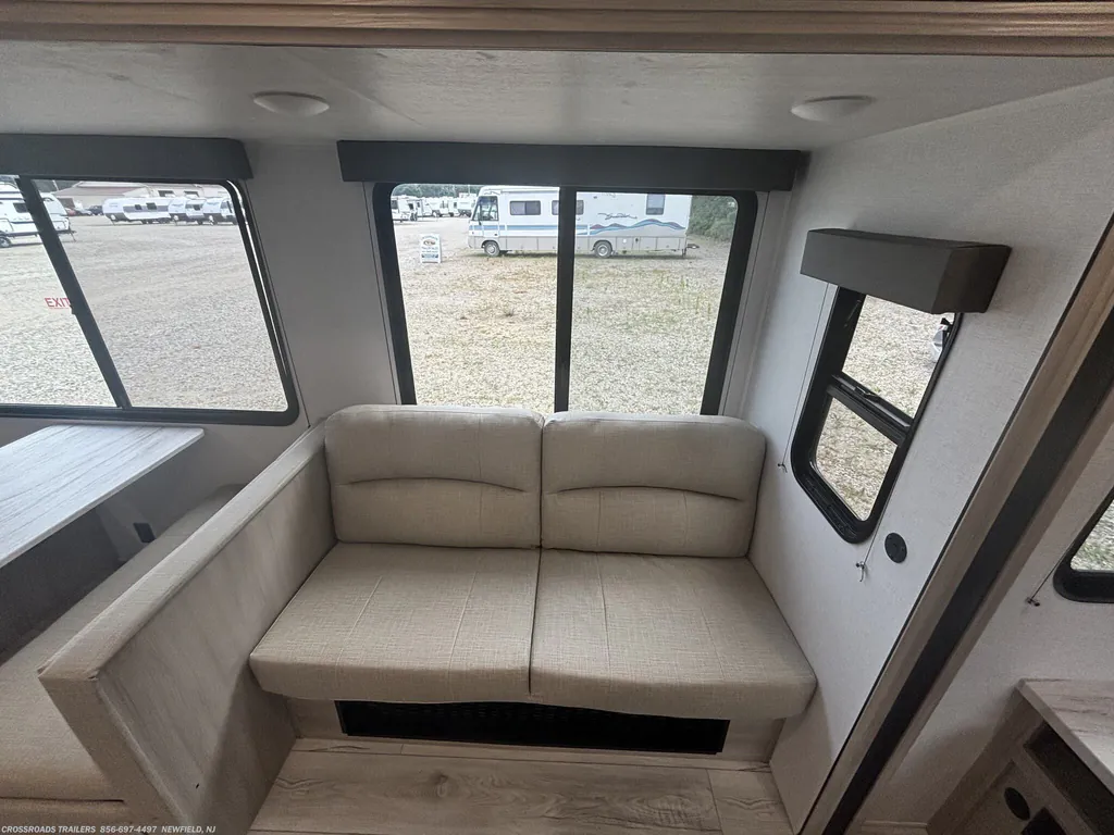 2025 East to West Della Terra 272RL, Photos photo 19