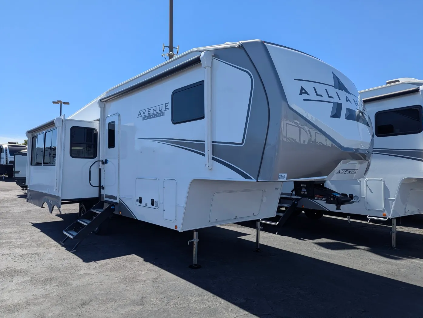2026 Alliance RV Avenue 29RL - Photo 2