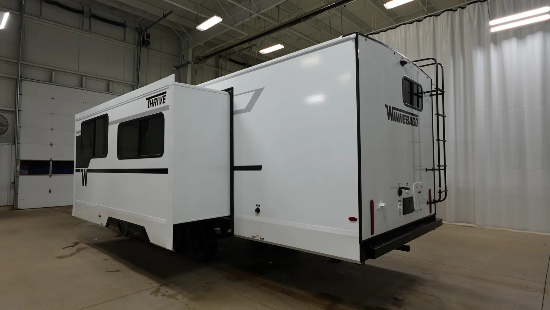 2026 Winnebago Thrive 28BHS - Photo 4