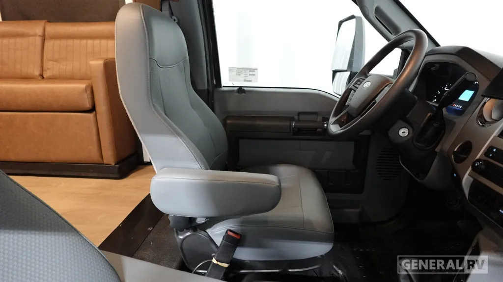 2027 NeXus RV Maximus 34MX, Photos photo 8