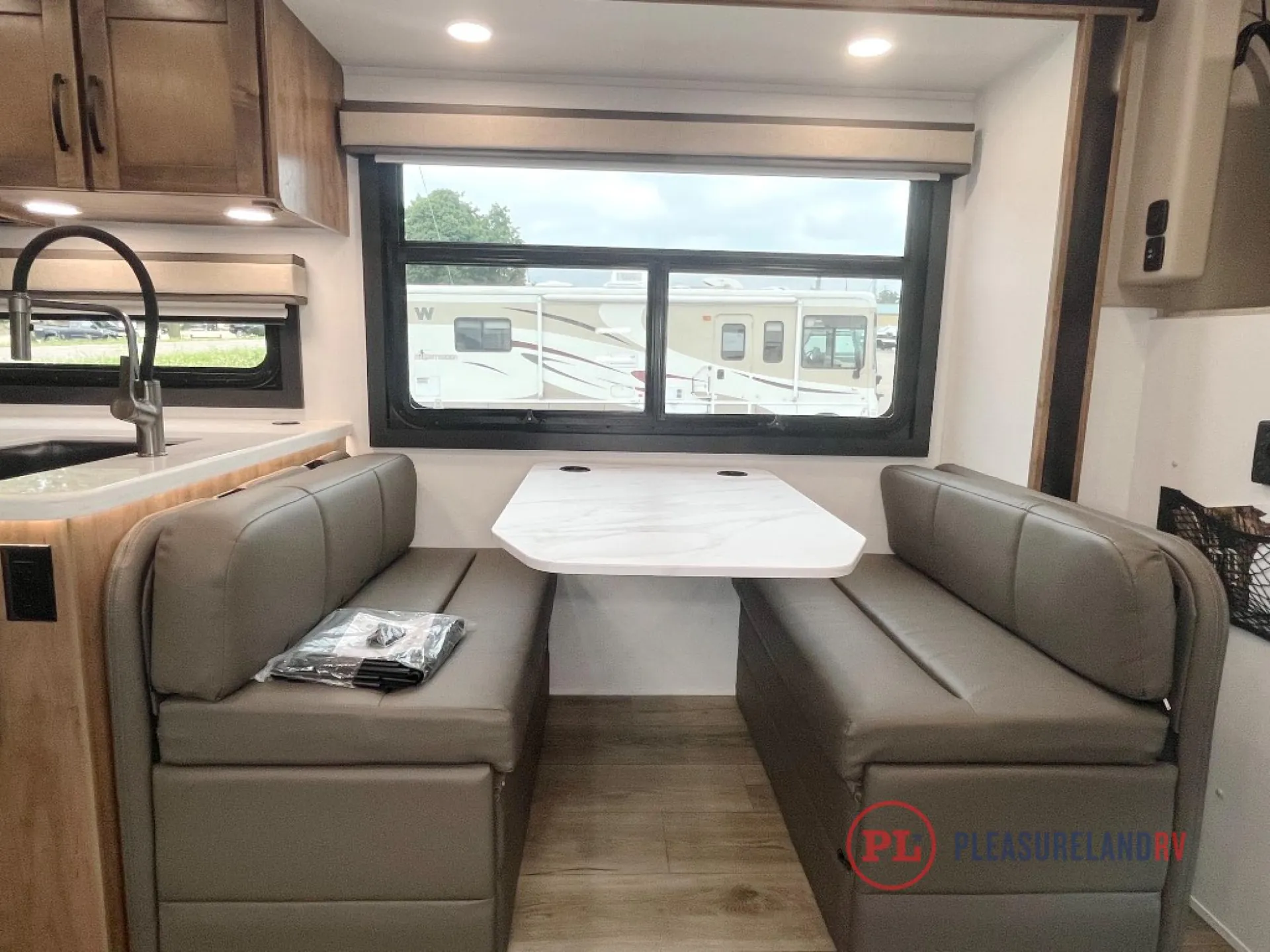 2026 Jayco Greyhawk XL 32U - Photo 3