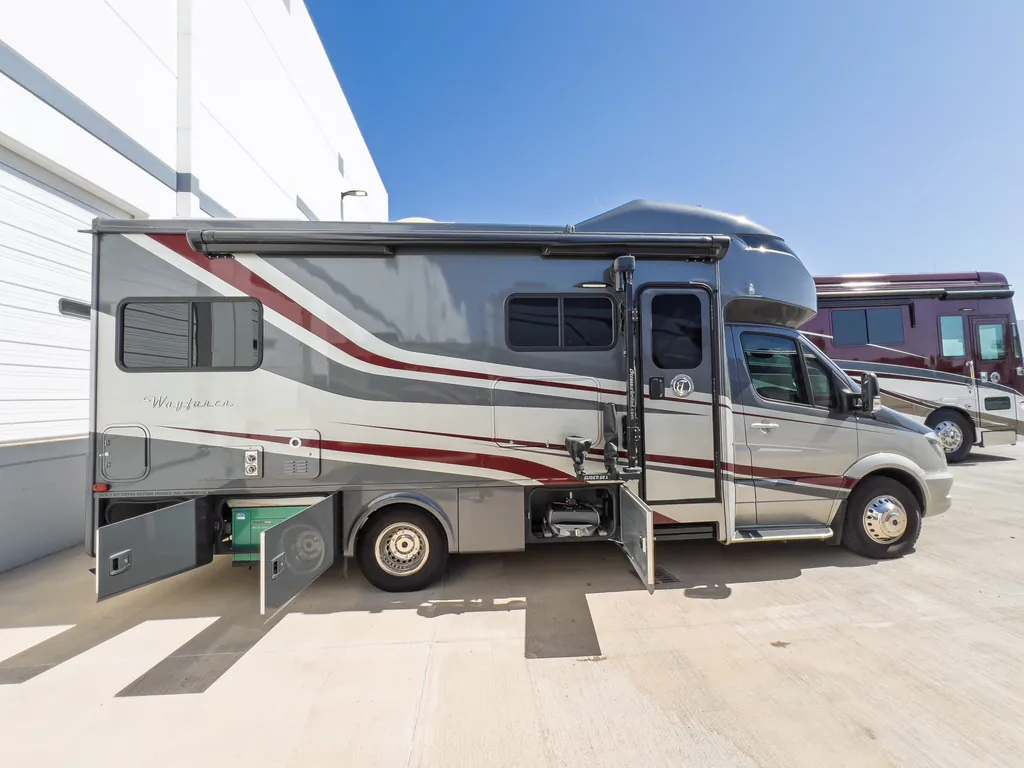 2019 Tiffin Wayfarer 24 TW, Photos photo 17