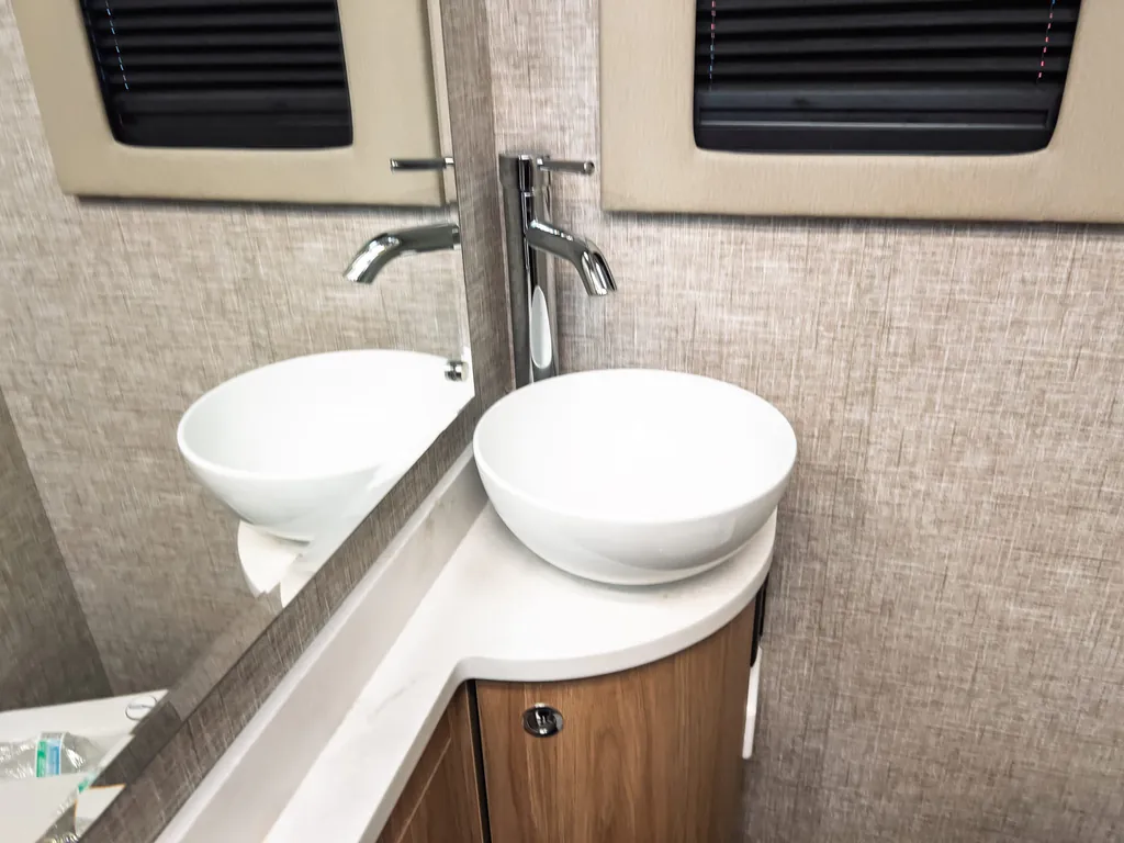 2025 Tiffin Wayfarer 25 XLW, Photos photo 15