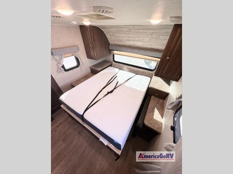 2018 Forest River Rockwood Mini Lite 2509S - Photo 4