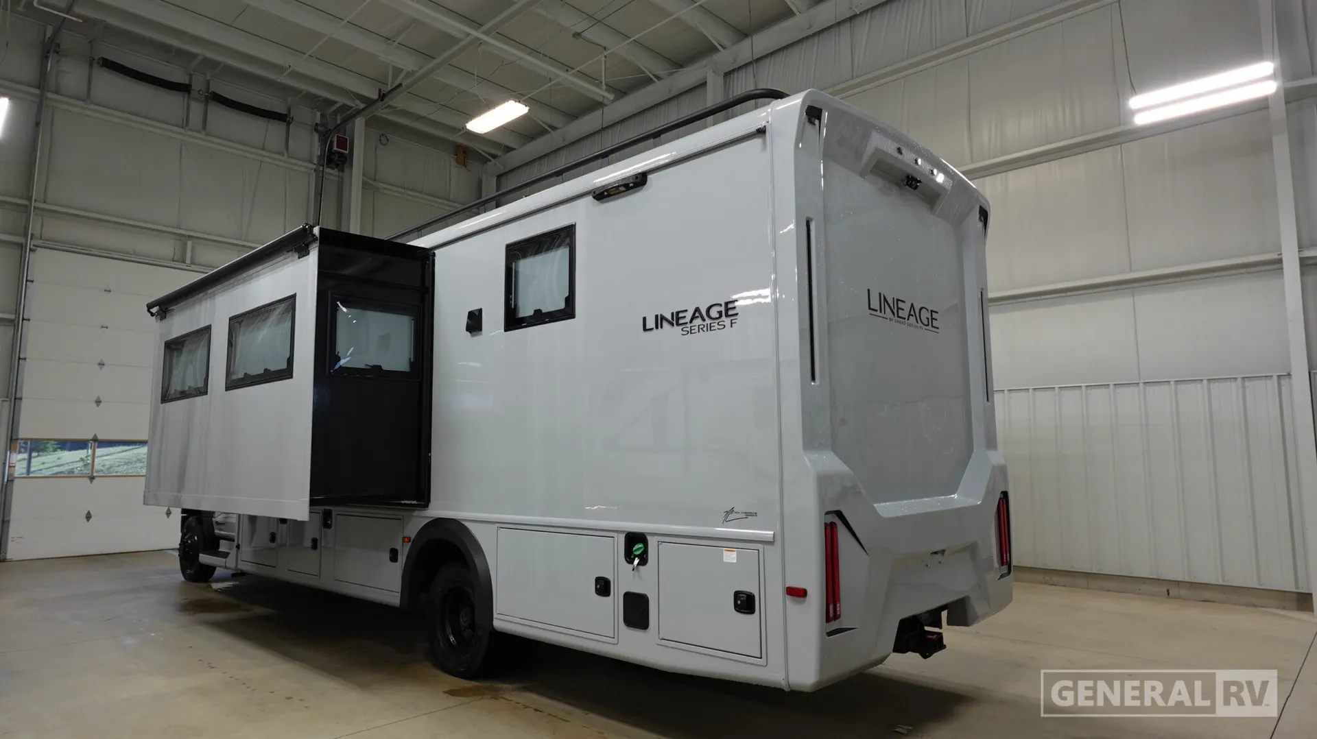 2027 Grand Design Lineage Series F 31ZW - Photo 4