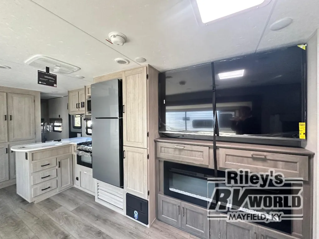 2026 Coachmen Catalina Legacy Edition 273DBHCK, Photos photo 15