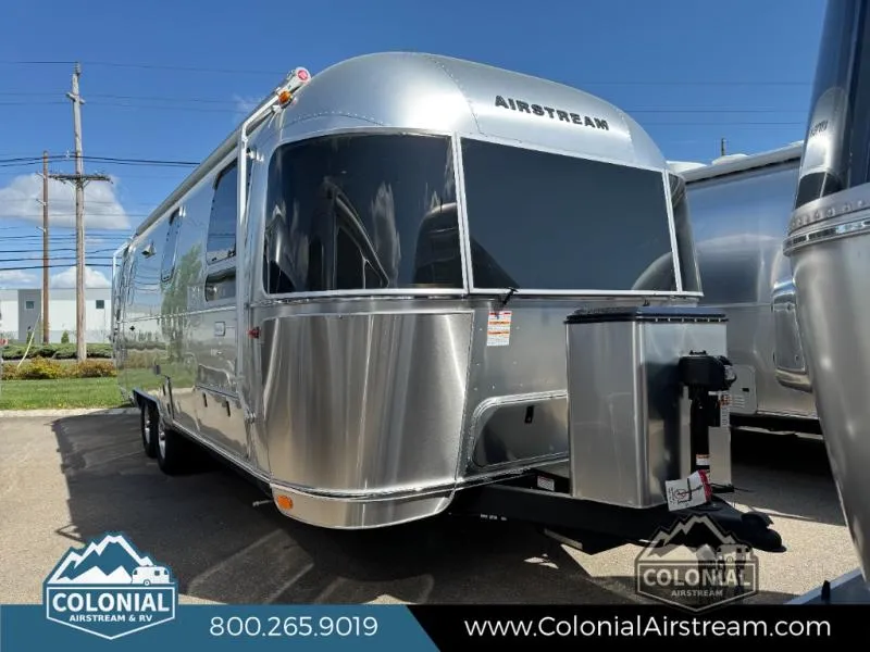 2026 Airstream Flying Cloud 27FB - Photo 2