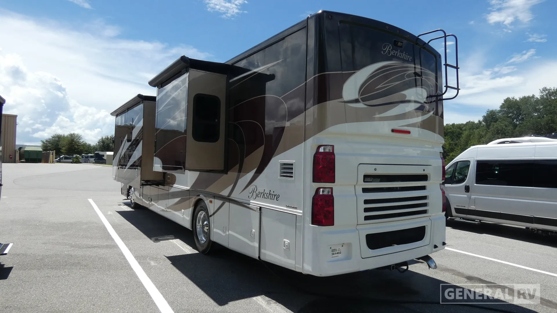 2019 Forest River Berkshire 38A - Photo 4