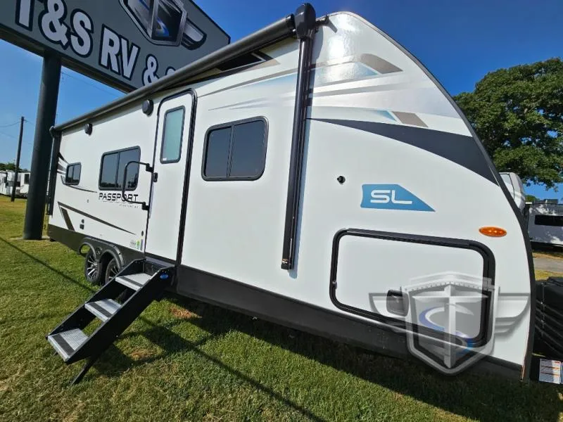 2024 Keystone Passport SL 229RK - Photo 2
