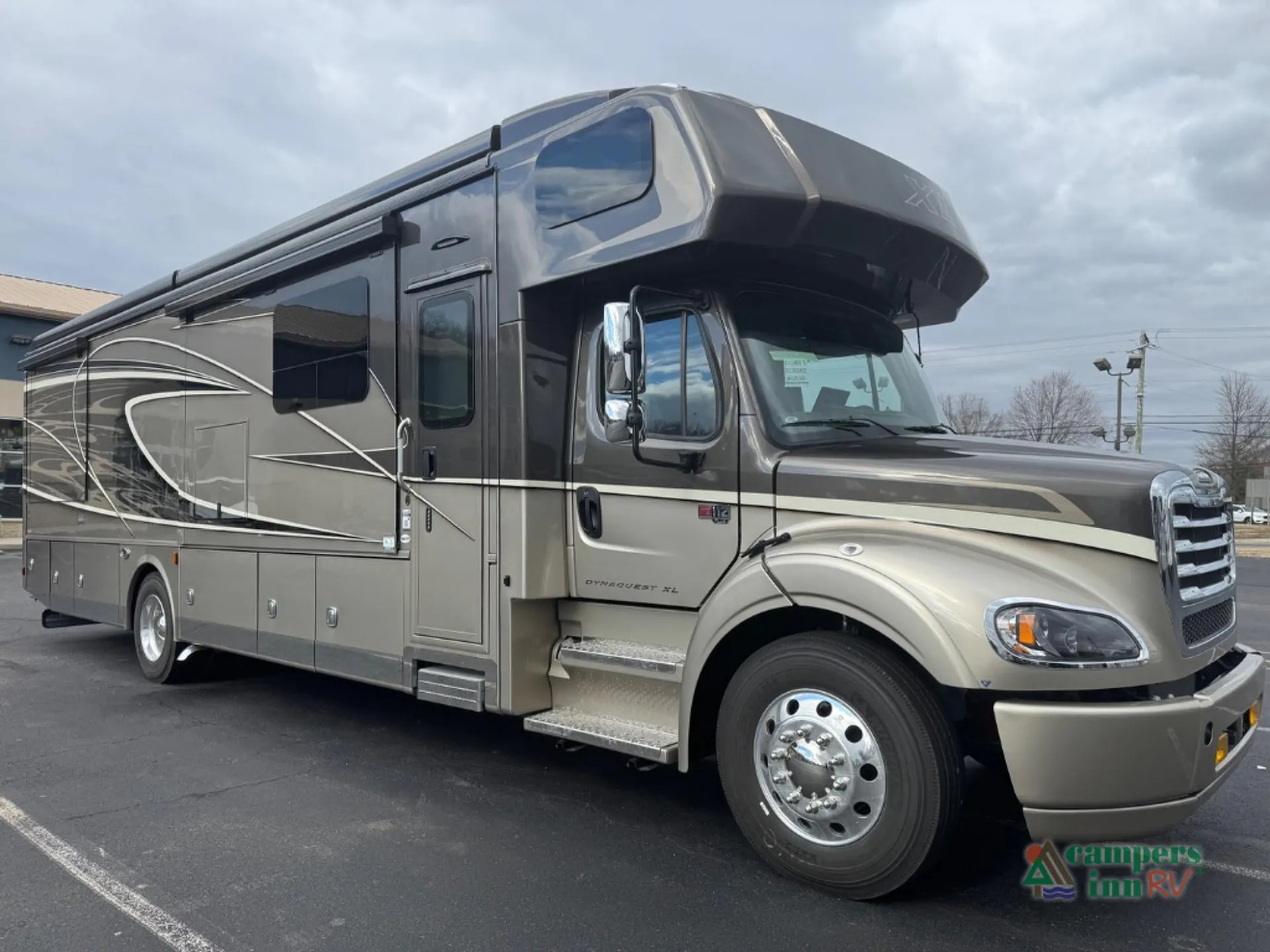 2025 Dynamax Corp DynaQuest XL 3801TS dealer photo 1 from Campers Inn RV