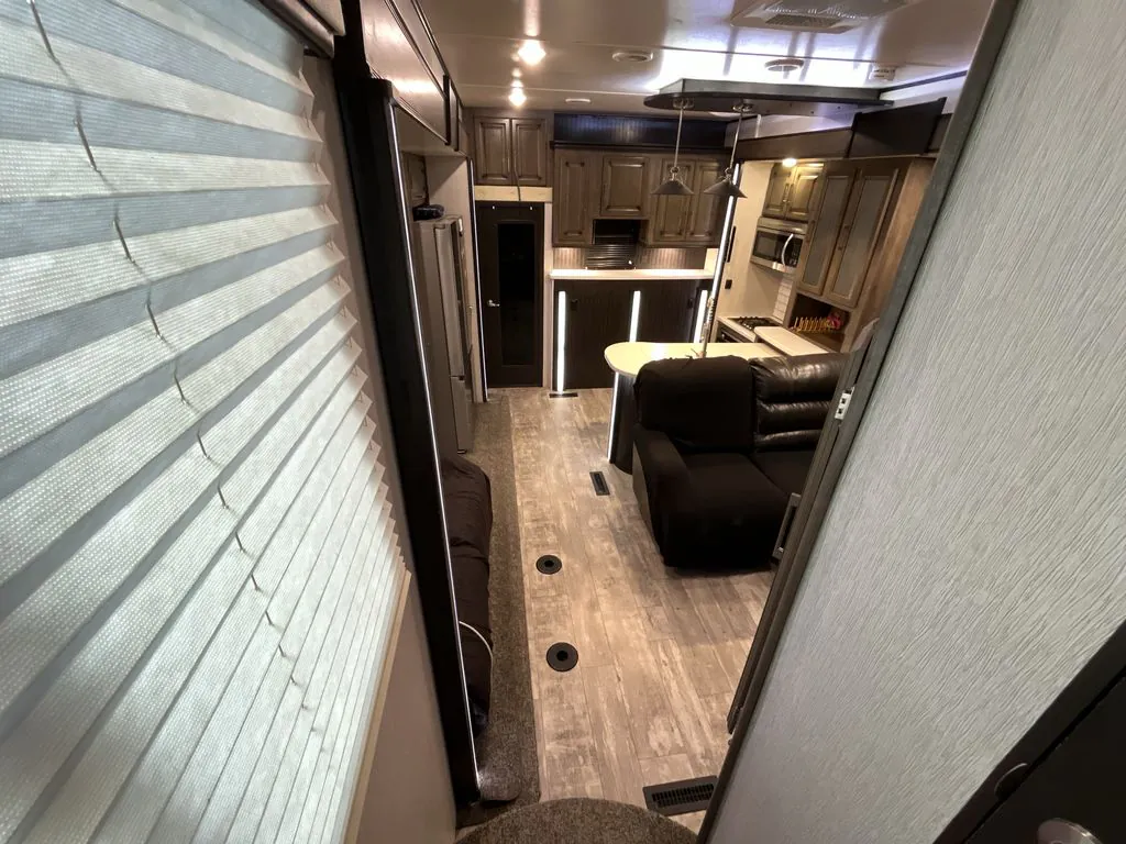 2018 Heartland Cyclone 3600 - Photo 3