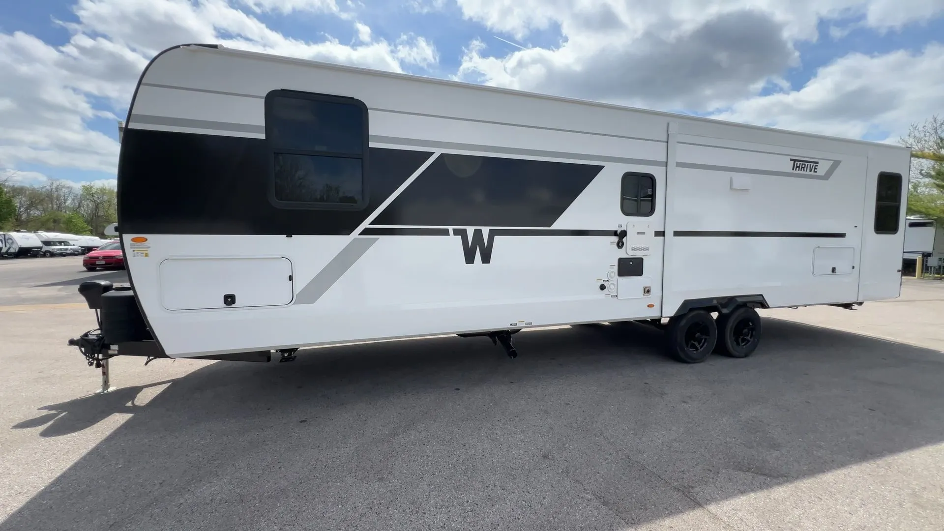 2026 Winnebago Thrive 29RLO - Photo 3