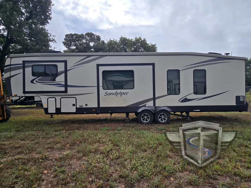 2021 Forest River Sandpiper C-Class 3550FL, Photos photo 3