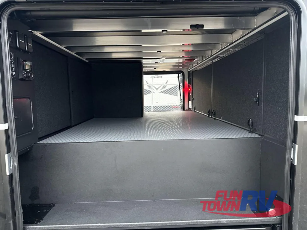 2026 Brinkley Model G 3520, Photos photo 17