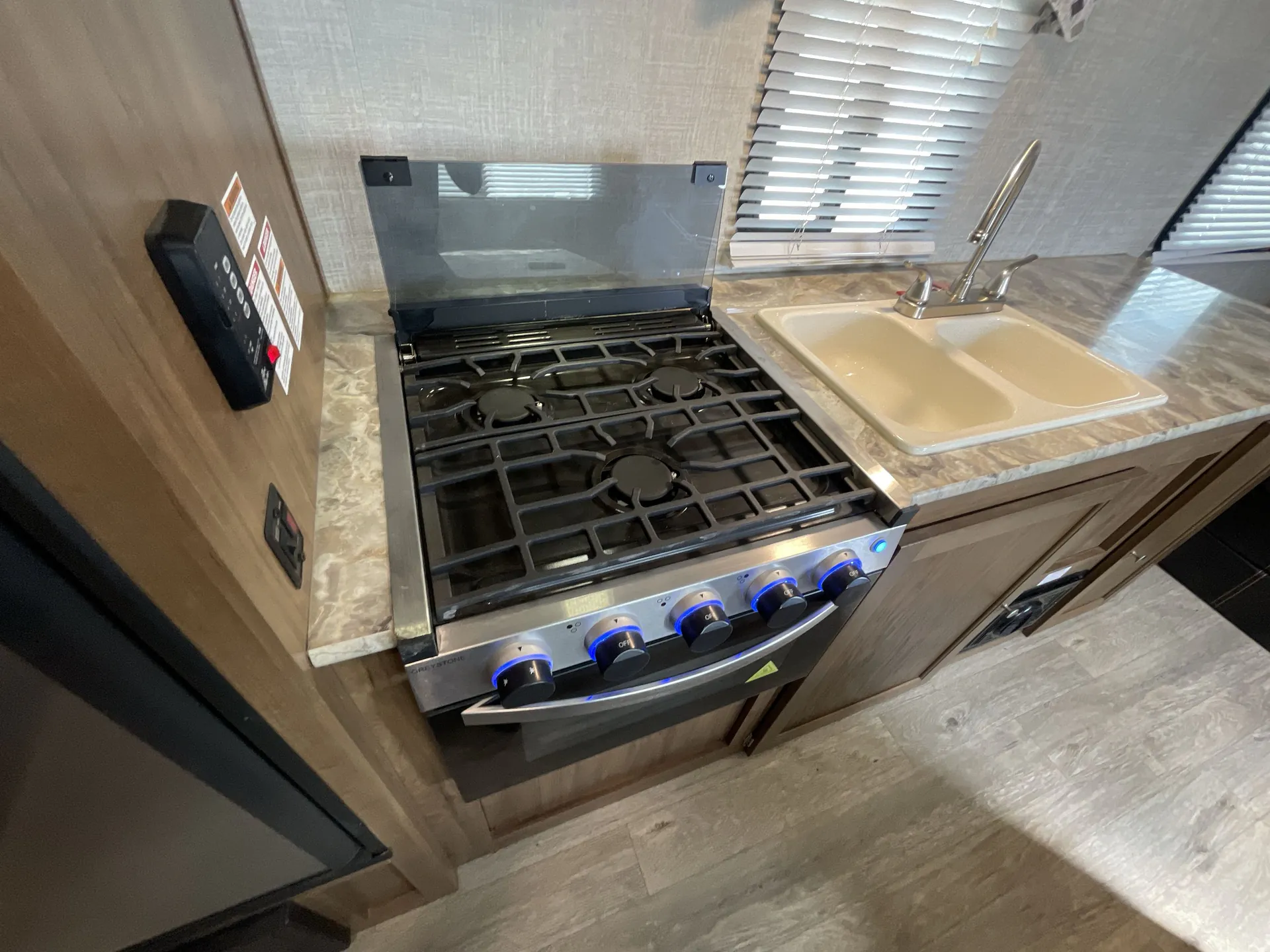 2019 Gulf Stream Geo SVT 19FMB — living area main