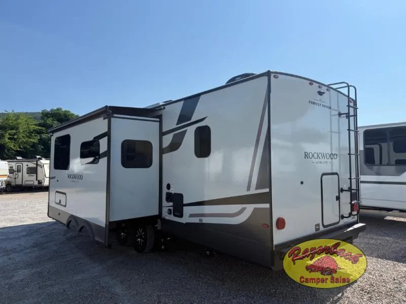 2027 Forest River Rockwood Ultra Lite 2706BH - Photo 4