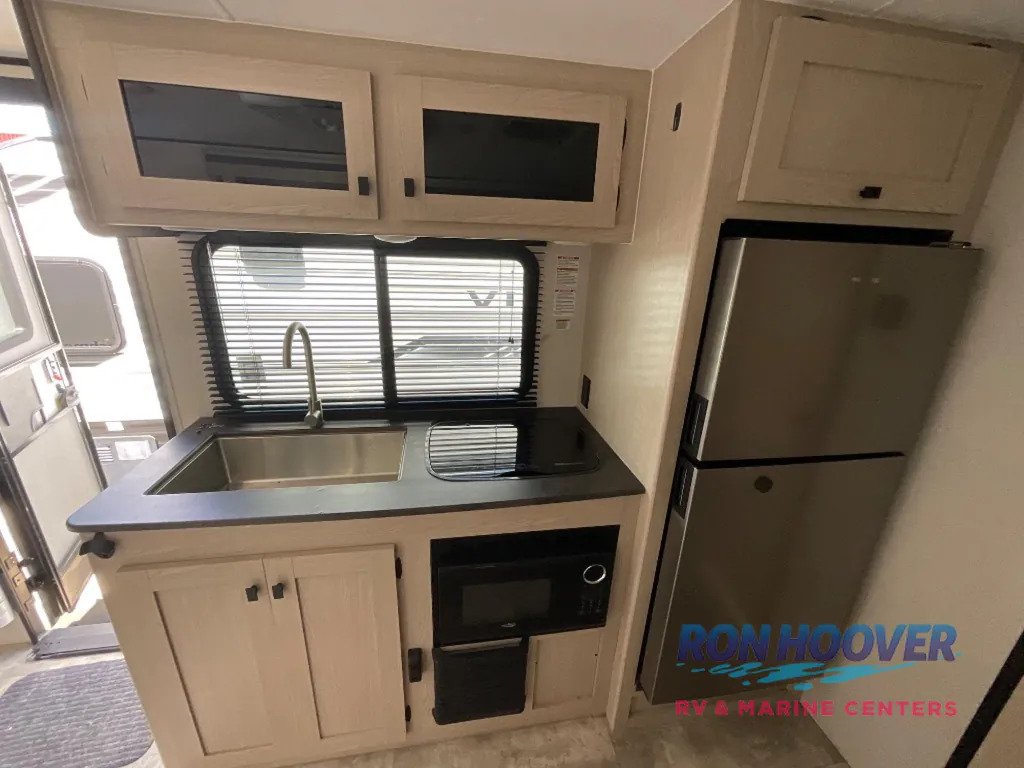 2024 Coachmen Apex Nano 191RBS, Photos photo 9
