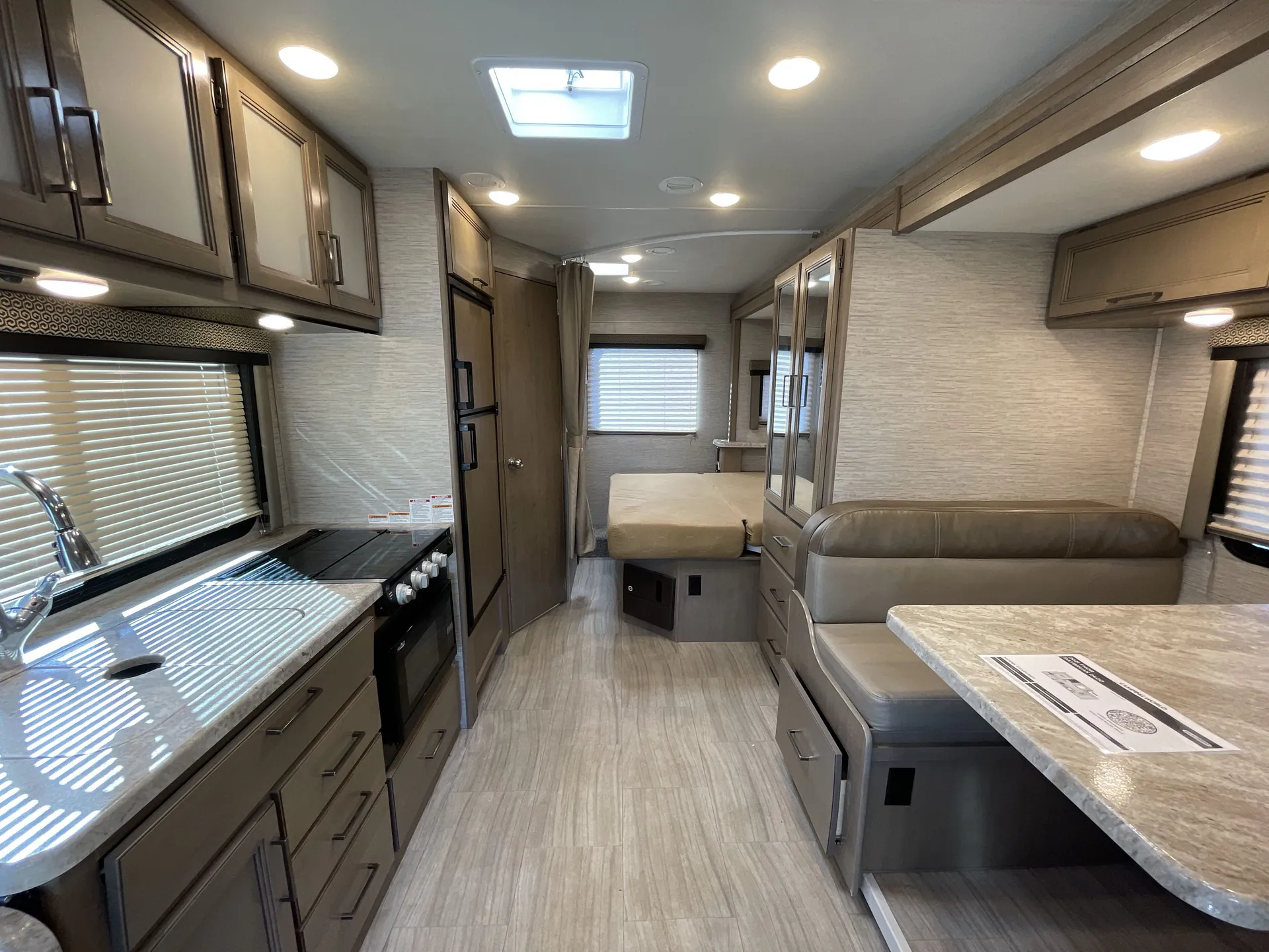 2021 Thor Motor Coach Daybreak 24GO — living area main