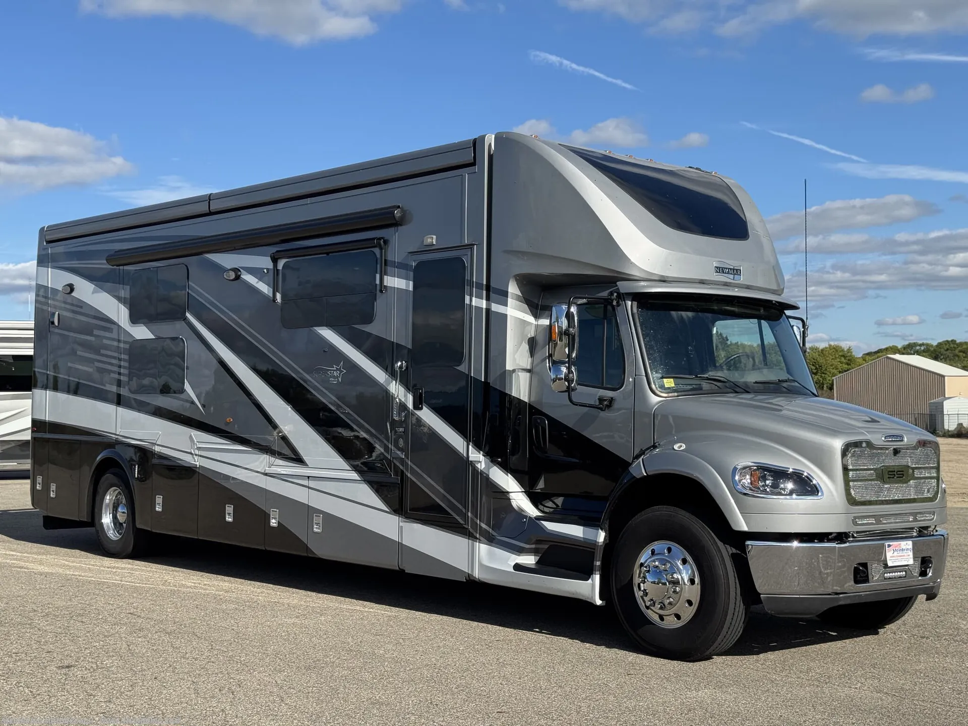 2023 Newmar Super Star 3729 - Photo 2