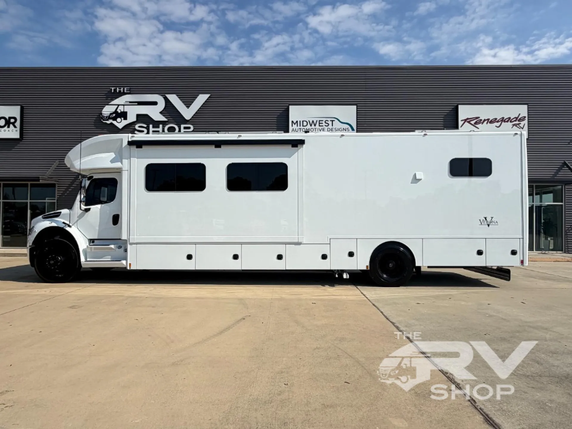 2027 Renegade RV Verona 40VTB - Photo 4