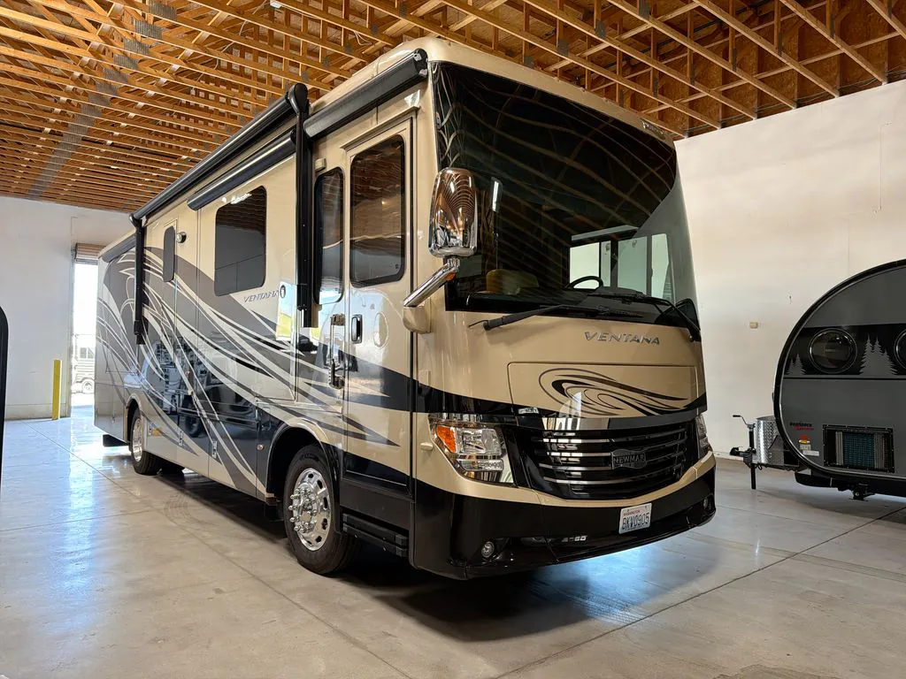 2018 Newmar Ventana 3407 - Photo 2
